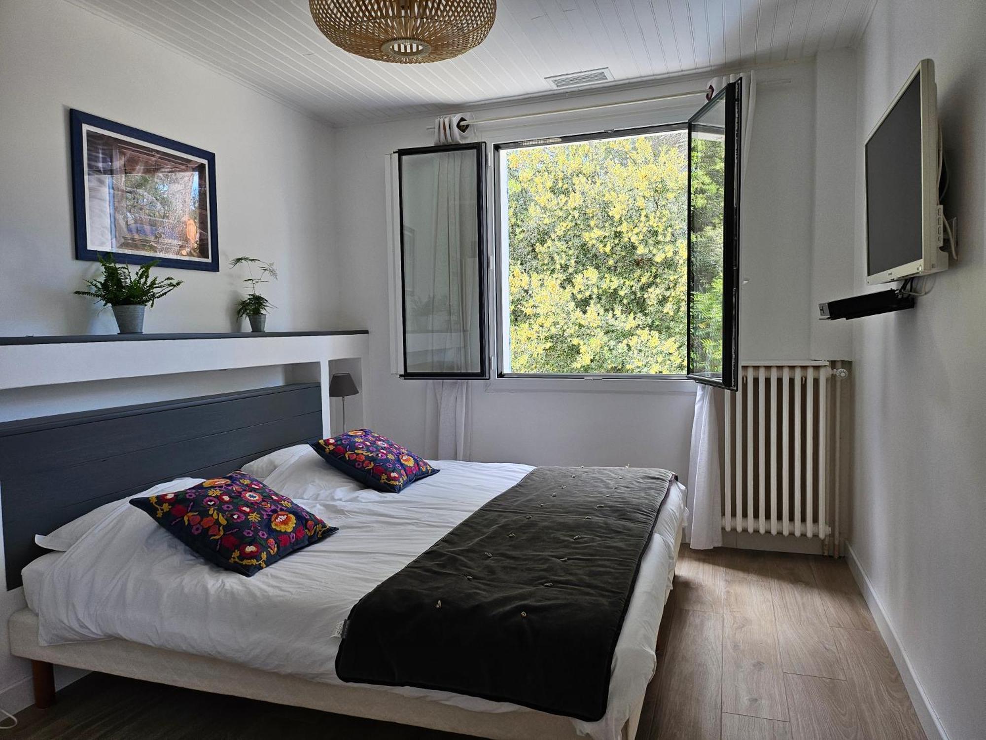 La Luberonne Bed & Breakfast Lourmarin Luaran gambar
